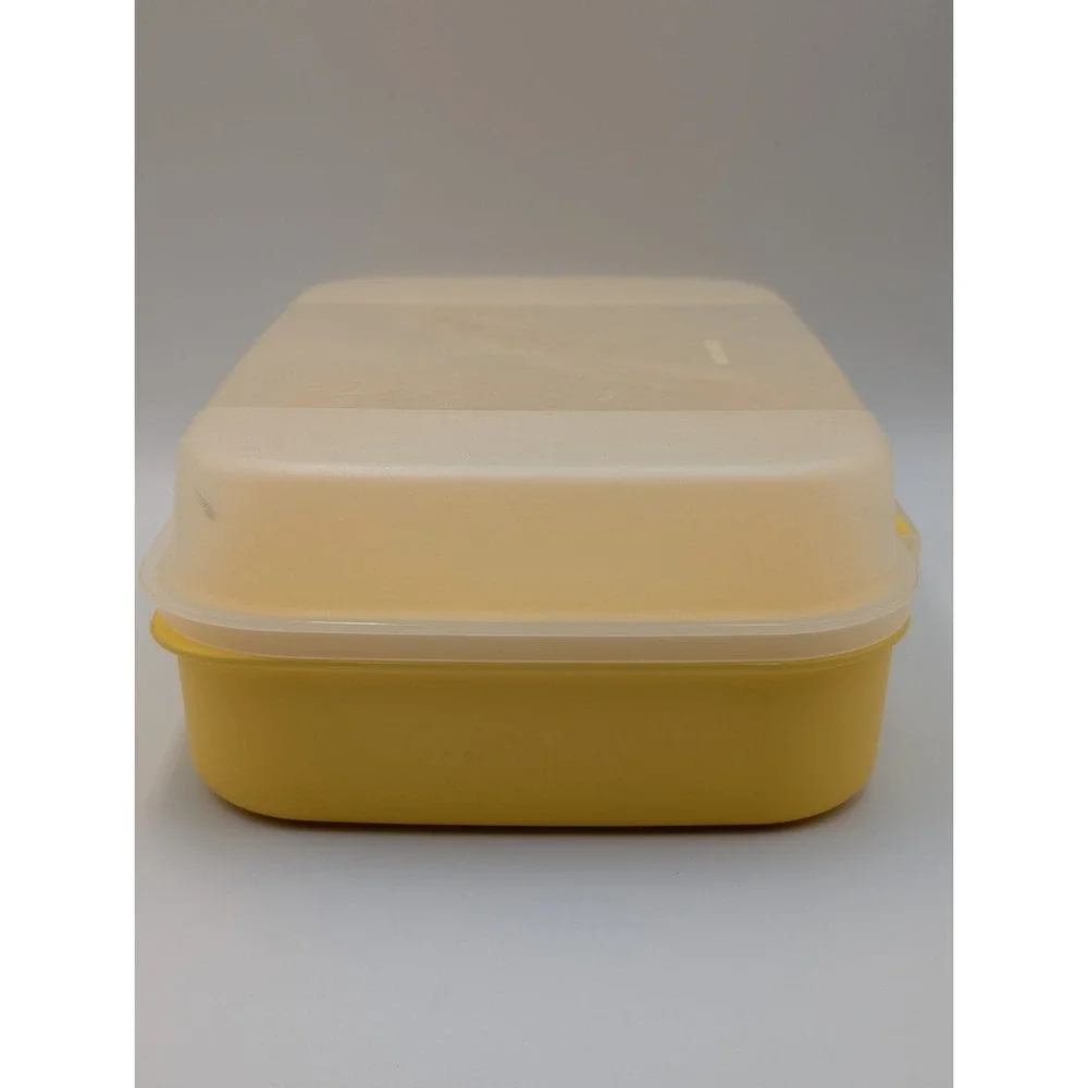 Tupperware 2242D-4 Clear Hinged Lid Yellow Box Container  11x7x4 Storz-a-lot
